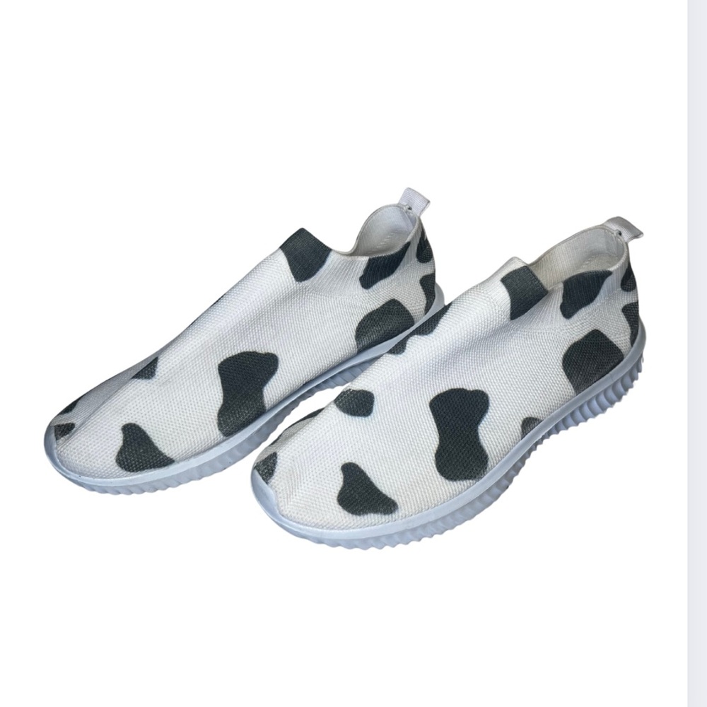 Stylish Black and White Women's Slip-On Loafers